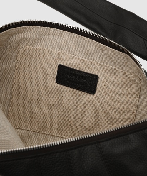 LEMAIRE（ルメール）の「MEDIUM CROISSANT BAG（ショルダーバッグ・レディース・その他/イエロー/グリーン/ブラウン/ブラック/ホワイト・OS）」の10枚目の写真