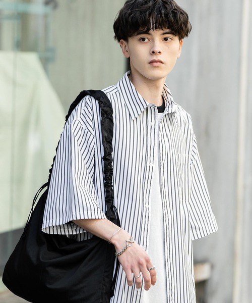 Rocky Monroe（ロッキーモンロー）の「オーバーサイズ 無地/チェック柄/ストライプ柄レギュラーカラー半袖シャツ（シャツ/ブラウス・メンズ・ホワイト×ブラック/ライトブラック/ダークブルー/ホワイト/ブラック/サックスブルー/ブルー/ホワイト×ブルー・L/M/XL）」の22枚目の写真