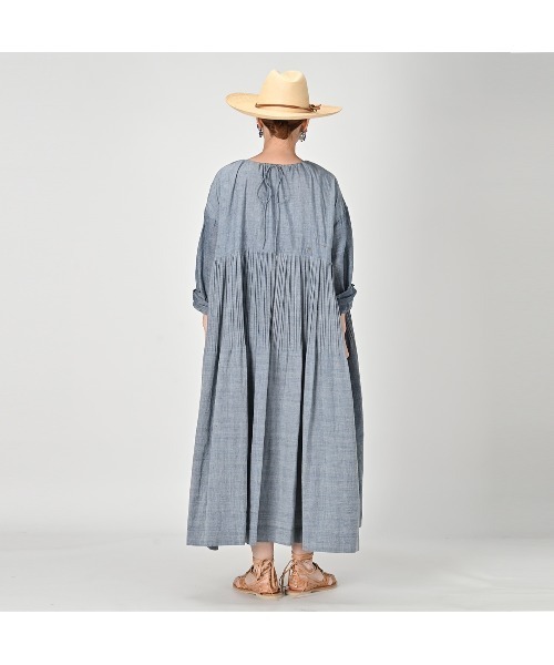 45R(フォーティファイブアール)の「藍ダンガリーインドカディのプリーツドレス(ワンピース・レディース・インディゴブルー・FREE)」の12枚目の写真