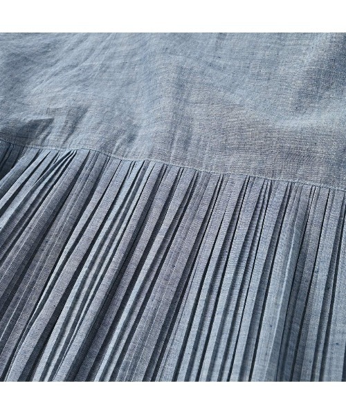 45R(フォーティファイブアール)の「藍ダンガリーインドカディのプリーツドレス(ワンピース・レディース・インディゴブルー・FREE)」の4枚目の写真