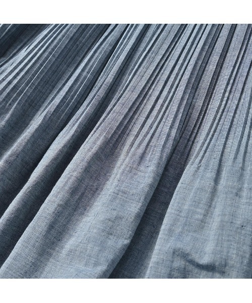 45R(フォーティファイブアール)の「藍ダンガリーインドカディのプリーツドレス(ワンピース・レディース・インディゴブルー・FREE)」の5枚目の写真