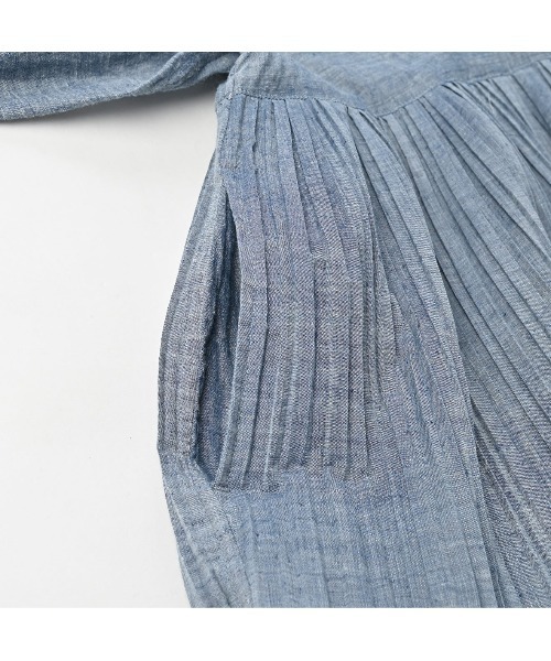 45R(フォーティファイブアール)の「藍ダンガリーインドカディのプリーツドレス(ワンピース・レディース・インディゴブルー・FREE)」の6枚目の写真