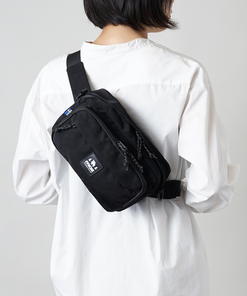 moz（モズ）の「MOZ（モズ） 軽撥水加工 アウトドアテイスト な スクエア型 ショルダーバッグ ウエストバッグ（ショルダーバッグ・レディース・ブラック/インディゴブルー/ライトグリーン/グレイッシュベージュ/アイボリー/サンドベージュ・ONE SIZE）」の11枚目の写真