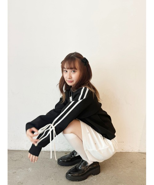 CALNAMUR（カルナムール）の「リボントラックジャケット（ブルゾン・レディース・ブラウン/グレー/ブラック・FREE）」の6枚目の写真