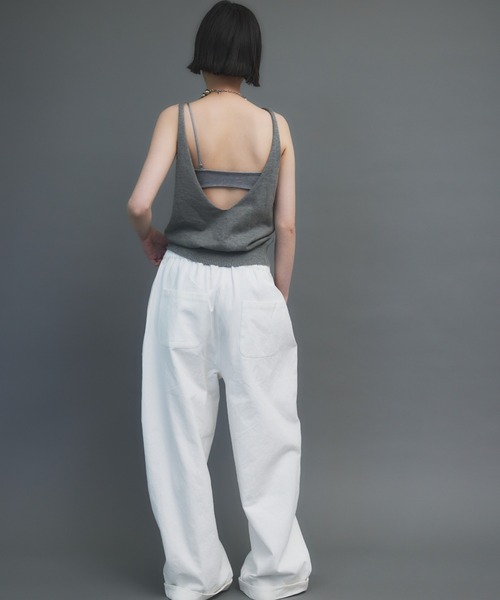 Peachy den オープンバックタンクトップ