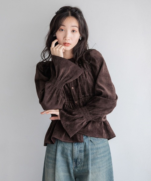 LOWRYS FARM（ローリーズファーム）の「2WAYシャーリングブラウス