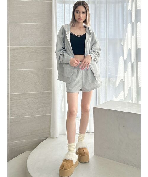 GYDA（ジェイダ）の「【SETUP着用可】BACK GYDAラインストーンラメパーカー（パーカー・レディース・ブラック/ライトグレー・FREE）」の18枚目の写真