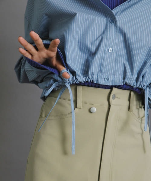 KBF（ケイビーエフ）の「ヘムドロストシャツ（シャツ/ブラウス・レディース・オフホワイト/ブルー系その他/ダークブラウン/レッド系その他・ONE）」の18枚目の写真