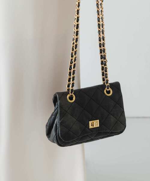RODE SKO（ロデスコ）の「ヴィンテージライクキルティングチェーンバッグ（ショルダーバッグ・レディース・ブラック/ブラウン・ONE）」の4枚目の写真