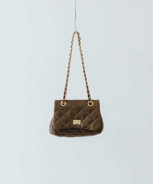 RODE SKO（ロデスコ）の「ヴィンテージライクキルティングチェーンバッグ（ショルダーバッグ・レディース・ブラック/ブラウン・ONE）」の11枚目の写真