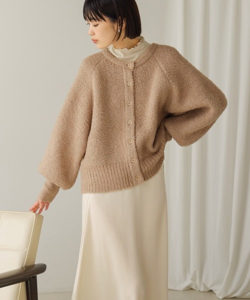 Bou Jeloud（ブージュルード）の「ラメ混ショート丈ラグランニット