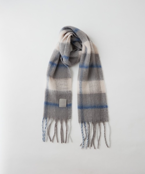 one after another NICE CLAUP(ワンアフターアナザーナイスクラップ)の「NCEロゴタグ付きマフラー(マフラー・レディース・アイボリー/グレー系その他/イエロー系その他/ピンク系その他/モカ/ブルー系その他・FREE)」の10枚目の写真