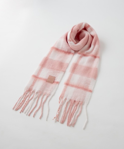 one after another NICE CLAUP(ワンアフターアナザーナイスクラップ)の「NCEロゴタグ付きマフラー(マフラー・レディース・アイボリー/グレー系その他/イエロー系その他/ピンク系その他/モカ/ブルー系その他・FREE)」の21枚目の写真