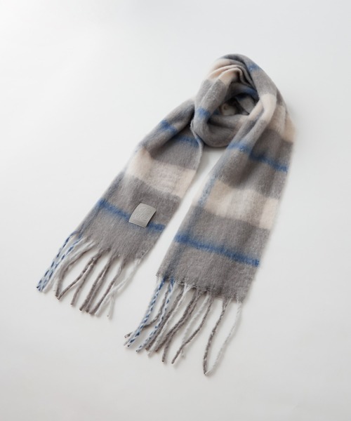 one after another NICE CLAUP(ワンアフターアナザーナイスクラップ)の「NCEロゴタグ付きマフラー(マフラー・レディース・アイボリー/グレー系その他/イエロー系その他/ピンク系その他/モカ/ブルー系その他・FREE)」の22枚目の写真