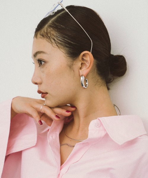 HANNE（アン）の「ボリュームループピアス（ピアス（両耳用）・レディース・シルバー/ゴールド・FREE）」の7枚目の写真