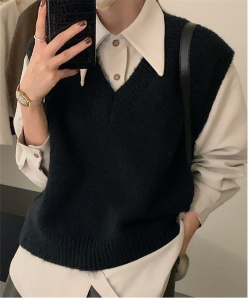 Ritzy(リッツィー)の「Vネック ニットベスト(ベスト・レディース・グレー/ベージュ/ブラック・FREE)」の2枚目の写真