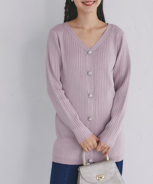 tocco closet(トッコ クローゼット)の「クリアビジュー釦ロングリブニットカーディガン(カーディガン/ボレロ・レディース・ピンク/アイボリー/ブラック・M)」の3枚目の写真