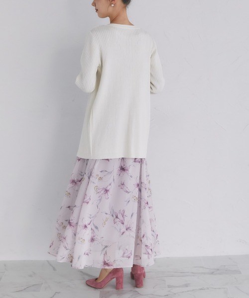 tocco closet(トッコ クローゼット)の「クリアビジュー釦ロングリブニットカーディガン(カーディガン/ボレロ・レディース・ピンク/アイボリー/ブラック・M)」の6枚目の写真
