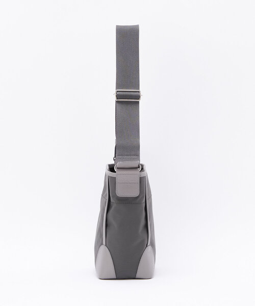 russet（ラシット）の「[500mlペットボトル対応]コーデュラナイロンミニショルダーバッグ(CE-1438)（ショルダーバッグ・レディース・ブラック/グレー・FREE）」の10枚目の写真