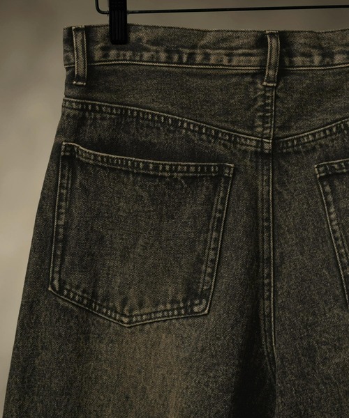 SWAGVIBE(スワッグバイブ)の「【SWAGVIBE】Pinched Dye 3D Baggy Fit Denim Pants(デニムパンツ・メンズ・ブラック/ライトインディゴブルー・S/M/L)」の11枚目の写真