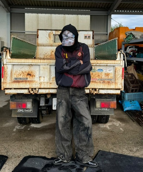 SWAGVIBE(スワッグバイブ)の「【SWAGVIBE】Pinched Dye 3D Baggy Fit Denim Pants(デニムパンツ・メンズ・ブラック/ライトインディゴブルー・S/M/L)」の16枚目の写真