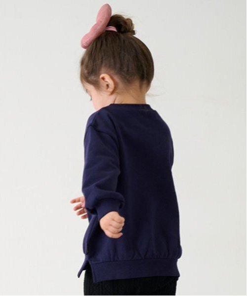 petit main(プティマイン)の「【プティプラ】girlsトレーナー(キッズサイズ)(スウェット・キッズ・クリーム/トップグレー/アイボリー/ライトピンク/マルチ/レッド/ピンク/ブラウン/ネイビー/ダークブルー・80cm/90cm/100cm/110cm/120cm/130cm)」の21枚目の写真