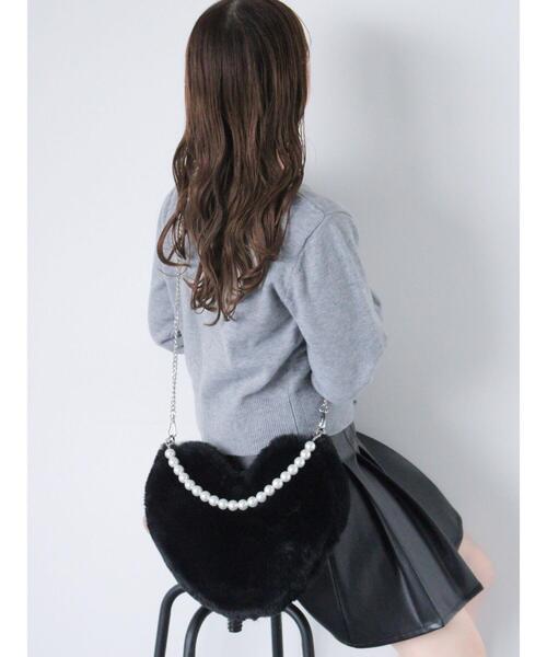 ehka sopo（エヘカソポ）の「ハートボアショルダーバッグ（ハンドバッグ・レディース・グレー/ブラック/オフホワイト・F）」の3枚目の写真