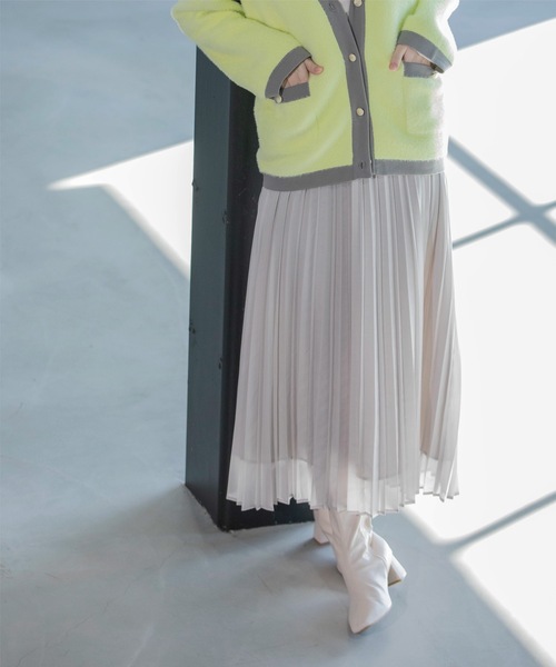 OPAQUE.CLIP(オペークドットクリップ)の「《通勤・セレモニー対応》シアーローンプリーツスカート【洗濯機洗い可】(スカート・レディース・ライトグレー/チャコールグレー/サックスブルー・38/40/36/42)」の4枚目の写真