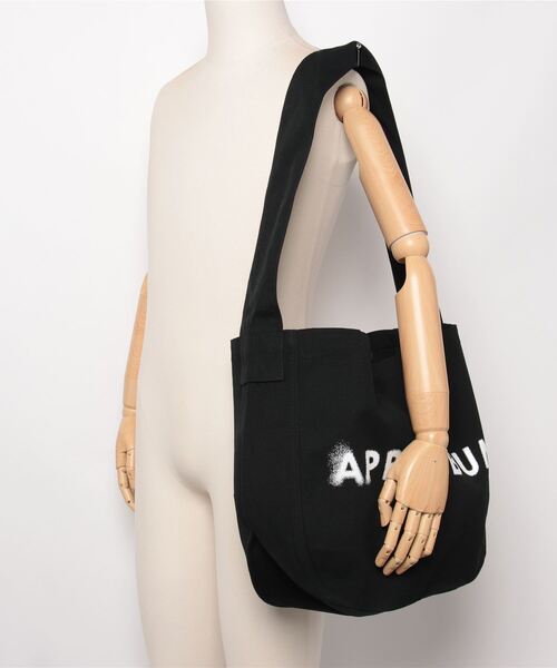 APPLEBUM（アップルバム）の「Blurry Logo Shoulder Bag [TiEDYE FREAK]（ショルダーバッグ・メンズ・ナチュラル/ブラック・FREE）」の14枚目の写真