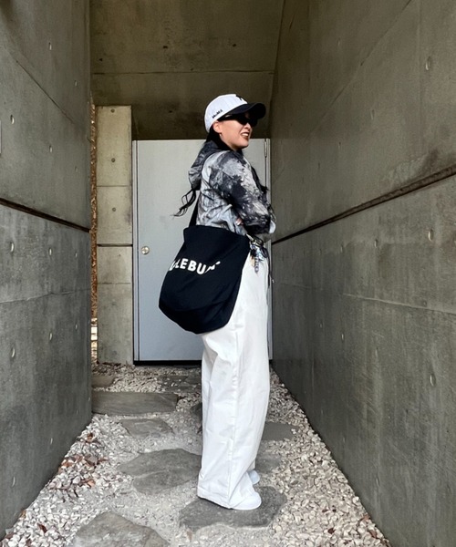 APPLEBUM（アップルバム）の「Blurry Logo Shoulder Bag [TiEDYE FREAK]（ショルダーバッグ・メンズ・ナチュラル/ブラック・FREE）」の13枚目の写真