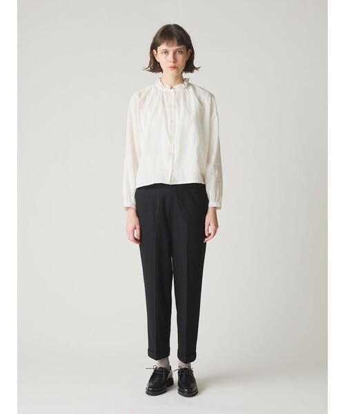 MidiUmi(ミディウミ)の「MidiUmi フリルカラーギャザーネックシャツ(シャツ/ブラウス・レディース・ブラック/オフホワイト・FREE)」の4枚目の写真