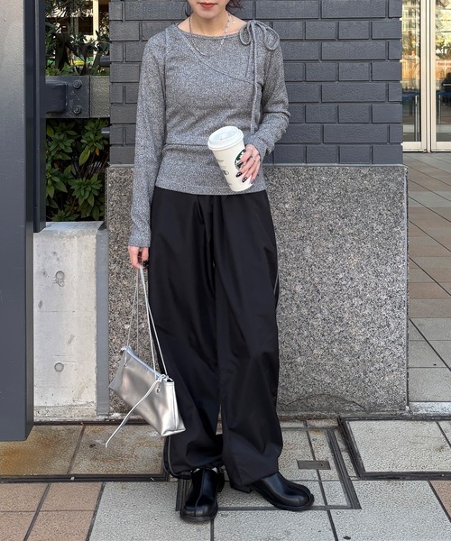 ISOOK(アイスー)の「【ISOOK / アイスー】2ピースレイヤードニットカットソー / アシンメトリー 長袖 クルーネック セットアイテム ZOZOTOWN限定(Tシャツ/カットソー・レディース・チャコール/アイボリー/ブラック・FREE)」の19枚目の写真