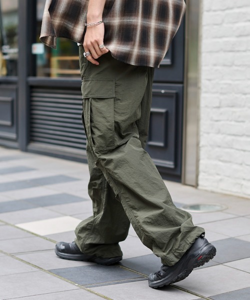 WEGO（ウィゴー）の「WEGO/ナイロンイージーカーゴパンツ（カーゴパンツ・メンズ・カーキ/ネイビー/ブラック/ライトグレー/ピンク・MEDIUM/LARGE）」の3枚目の写真