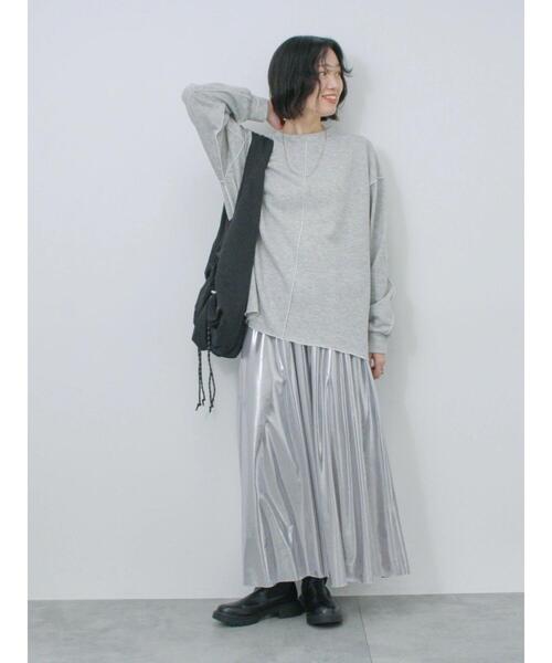 Samansa Mos2 blue（サマンサモスモスブルー）の「◎配色メロウ裏毛プルオーバー（Tシャツ/カットソー・レディース・ブラック/トップグレー/キナリ・F）」の18枚目の写真