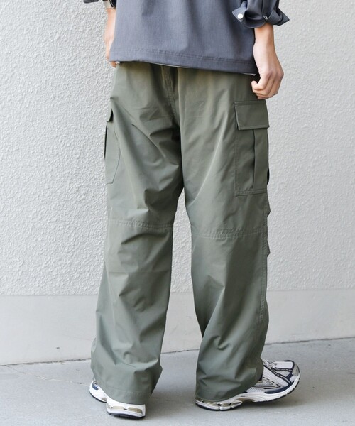 SHIPS any（シップス エニィ）の「SHIPS any:〈洗濯機可能〉スマート ワイド イージー カーゴ パンツ◇（カーゴパンツ・メンズ・ブラック/オリーブ/チャコールグレー・MEDIUM/SMALL/X-LARGE/LARGE）」の7枚目の写真