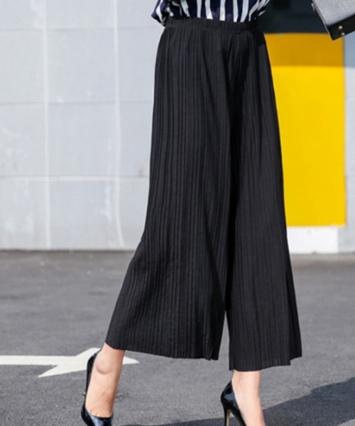 SallyLunn(サリーラン)の「プリーツワイドパンツ(その他パンツ・レディース・ベージュ/ネイビー/ブラック/グリーン・LARGE/MEDIUM)」の8枚目の写真