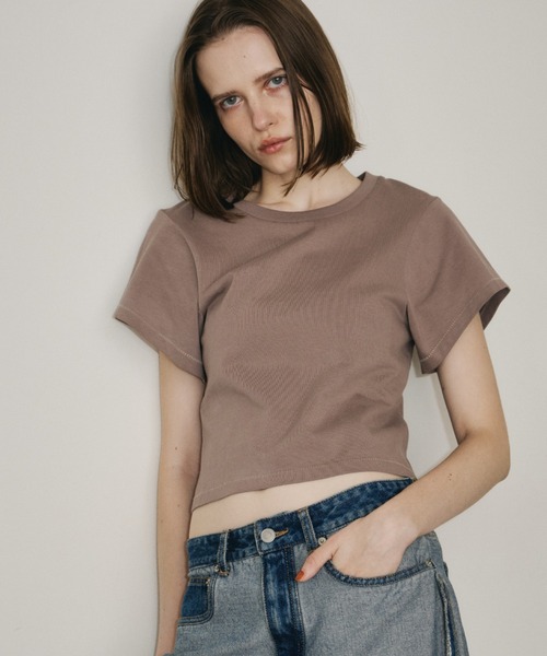 room153（ルームイチゴサン）の「カーブショートTシャツ【room153】（Tシャツ/カットソー・レディース・ホワイト/ブラック/モカ・1/0）」の3枚目の写真