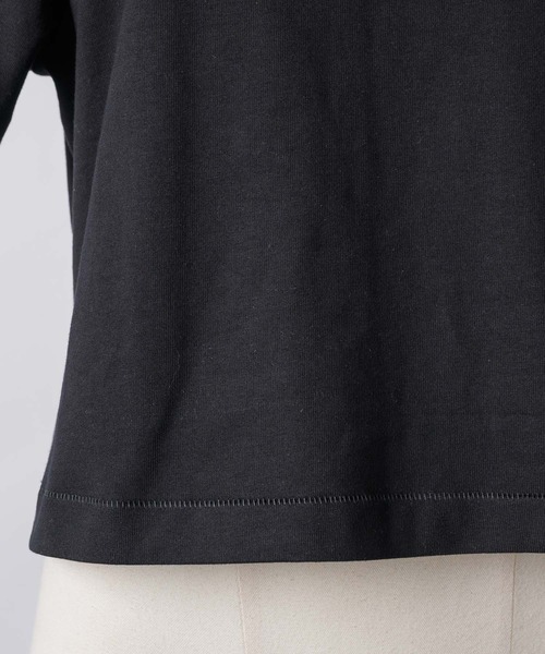 room153（ルームイチゴサン）の「カーブショートTシャツ【room153】（Tシャツ/カットソー・レディース・ホワイト/ブラック/モカ・1/0）」の4枚目の写真