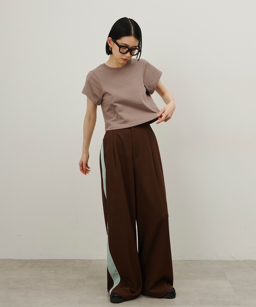 room153（ルームイチゴサン）の「カーブショートTシャツ【room153】（Tシャツ/カットソー・レディース・ホワイト/ブラック/モカ・1/0）」の16枚目の写真