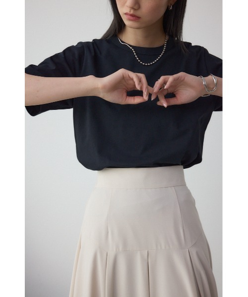 AZUL by moussy（アズールバイマウジー）の「ファインタッチTシャツ（Tシャツ/カットソー・レディース・ベージュ/ライム/ブラック/オフホワイト・SMALL/MEDIUM）」の14枚目の写真