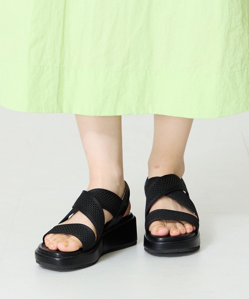 WA ORiental TRaffic(ダブルエーオリエンタルトラフィック)の「厚底ニット編みサンダル/52202(サンダル・レディース・ブラック/キャメル・LL/L/M/S)」の5枚目の写真