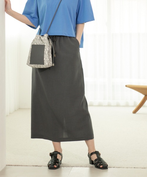 OPAQUE.CLIP（オペークドットクリップ）の「リネンライクイージースカート【洗濯機洗い可／吸水速乾／接触冷感】（スカート・レディース・ブルー系その他/ブラック/ブラウン系その他・38/40）」の10枚目の写真