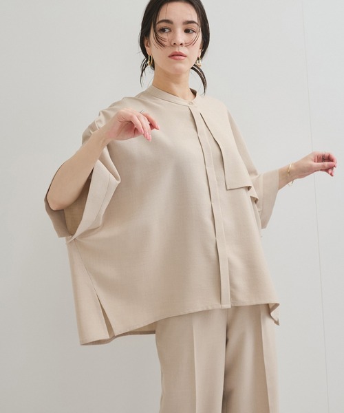 le cercle ADAM ET ROPE'(ルセルクルアダムエロペ)の「【セットアップ対応】タンブラーオックスバックフリルブラウス(シャツ/ブラウス・レディース・ライトグレー/チャコールグレー/ベージュ・FREE)」の3枚目の写真
