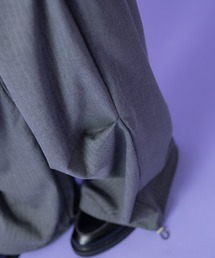 a.p.o.v.（エーピーオービー）の「a.p.o.v. ドレープニータックピンストライプフレアツータックスラックス（スラックス）」