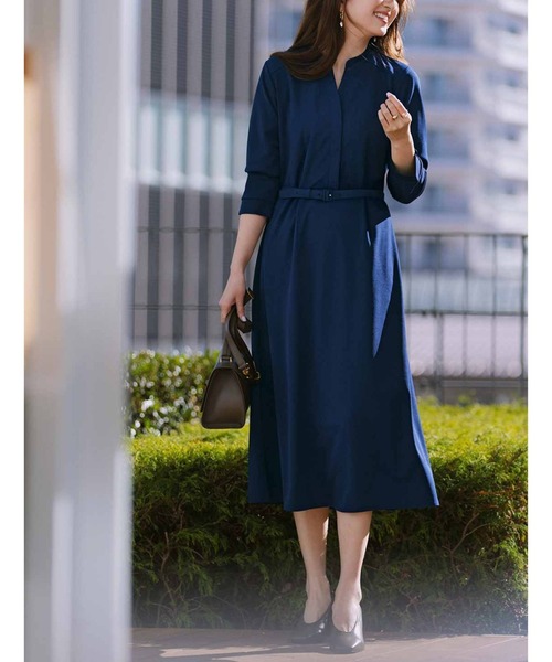 IEDIT（イディット）の「ＩＥＤＩＴ　抗菌防臭＆ＵＶカットがうれしい　一枚で上品に着映える　伸びやかなスタイルアップワンピース（ワンピース・レディース・ネイビー/グレイッシュベージュ・LL/3L/M/L/S/MP/4L）」の2枚目の写真