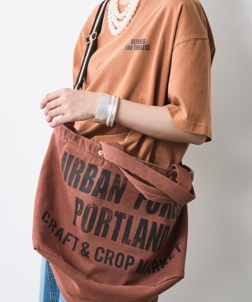 CHIC STYLE(シックスタイル)の「プリントトートバッグ シックスタイル(トートバッグ・レディース・チャコール/ブラウン/カーキ/グレー系/レオパード・FREE)」の14枚目の写真