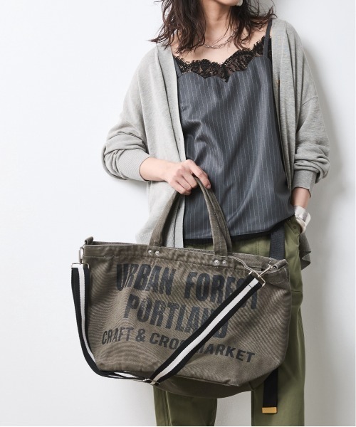 CHIC STYLE(シックスタイル)の「プリントトートバッグ シックスタイル(トートバッグ・レディース・チャコール/ブラウン/カーキ/グレー系/レオパード・FREE)」の21枚目の写真