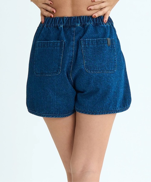 ROXY（ロキシー）の「BRING /ロキシードローコード付きウエストゴムデニムショートパンツ（その他パンツ・レディース・インディゴブルー/ブルー・SMALL/MEDIUM/LARGE）」の7枚目の写真