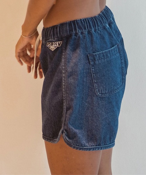 ROXY（ロキシー）の「BRING /ロキシードローコード付きウエストゴムデニムショートパンツ（その他パンツ・レディース・インディゴブルー/ブルー・SMALL/MEDIUM/LARGE）」の9枚目の写真