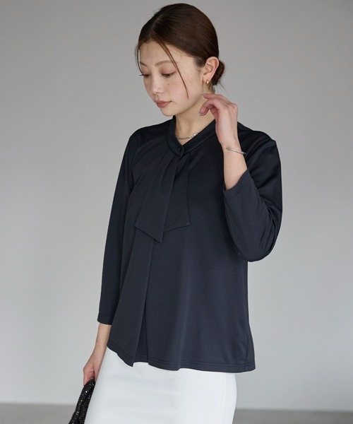 etre pret(エトレプレ)の「多サイズ展開 ボウタイ風七分袖ブラウス(Tシャツ/カットソー・レディース・ブラック/ホワイト・LL/L/M/S/3L)」の4枚目の写真